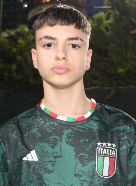 YAĞIZ EFE ÖZTÜRK